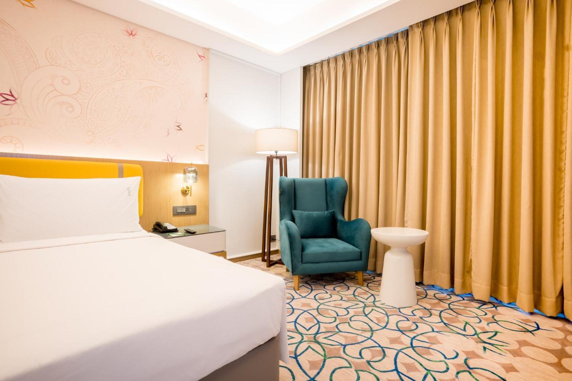 Holiday Inn Lucknow Airport By Ihg Exterior foto